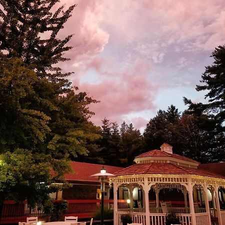 The Inn At Crumpin-Fox Bernardston エクステリア 写真